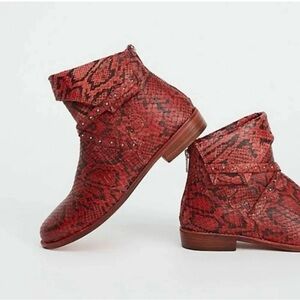 Free People Alamosa Ankle Boots Women’s Red Ref Snake Print Studded Bootie 39